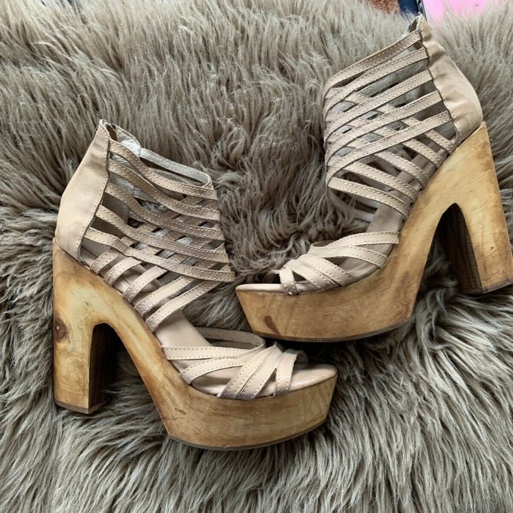 Freebird By Steven Distressed High Costa Heels Pla